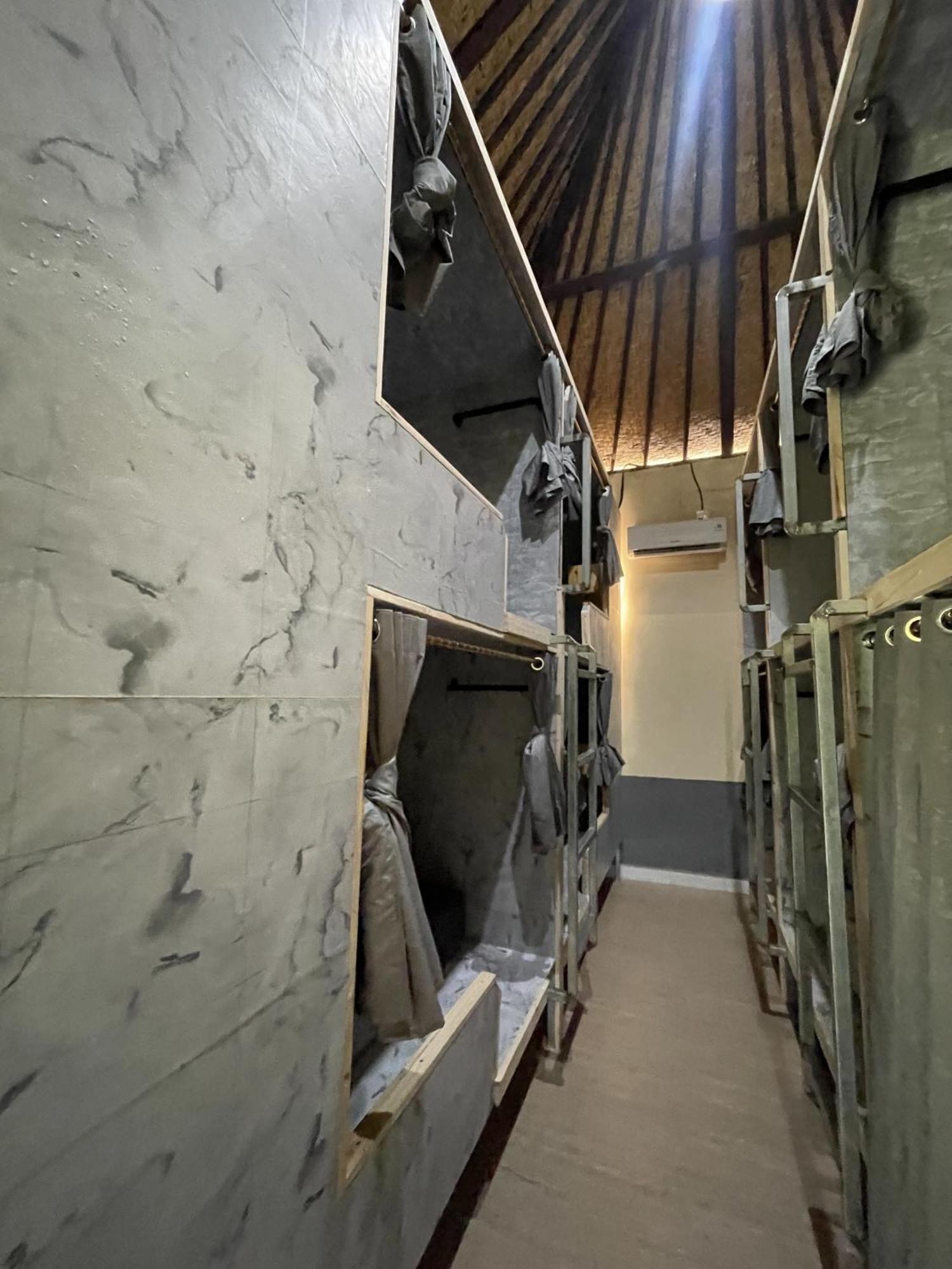 Pedidi Penida Hostel Batununggul Exteriör bild