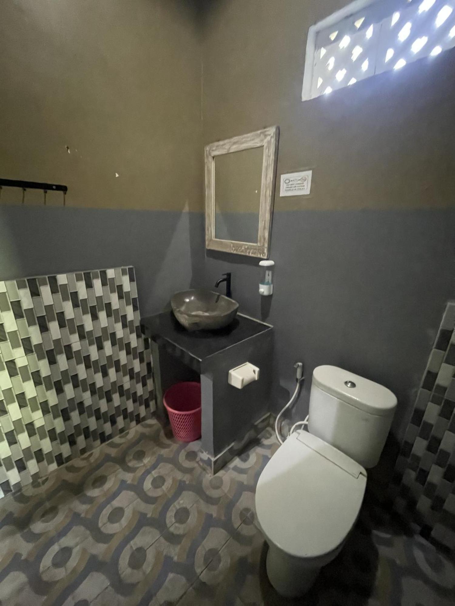 Pedidi Penida Hostel Batununggul Exteriör bild
