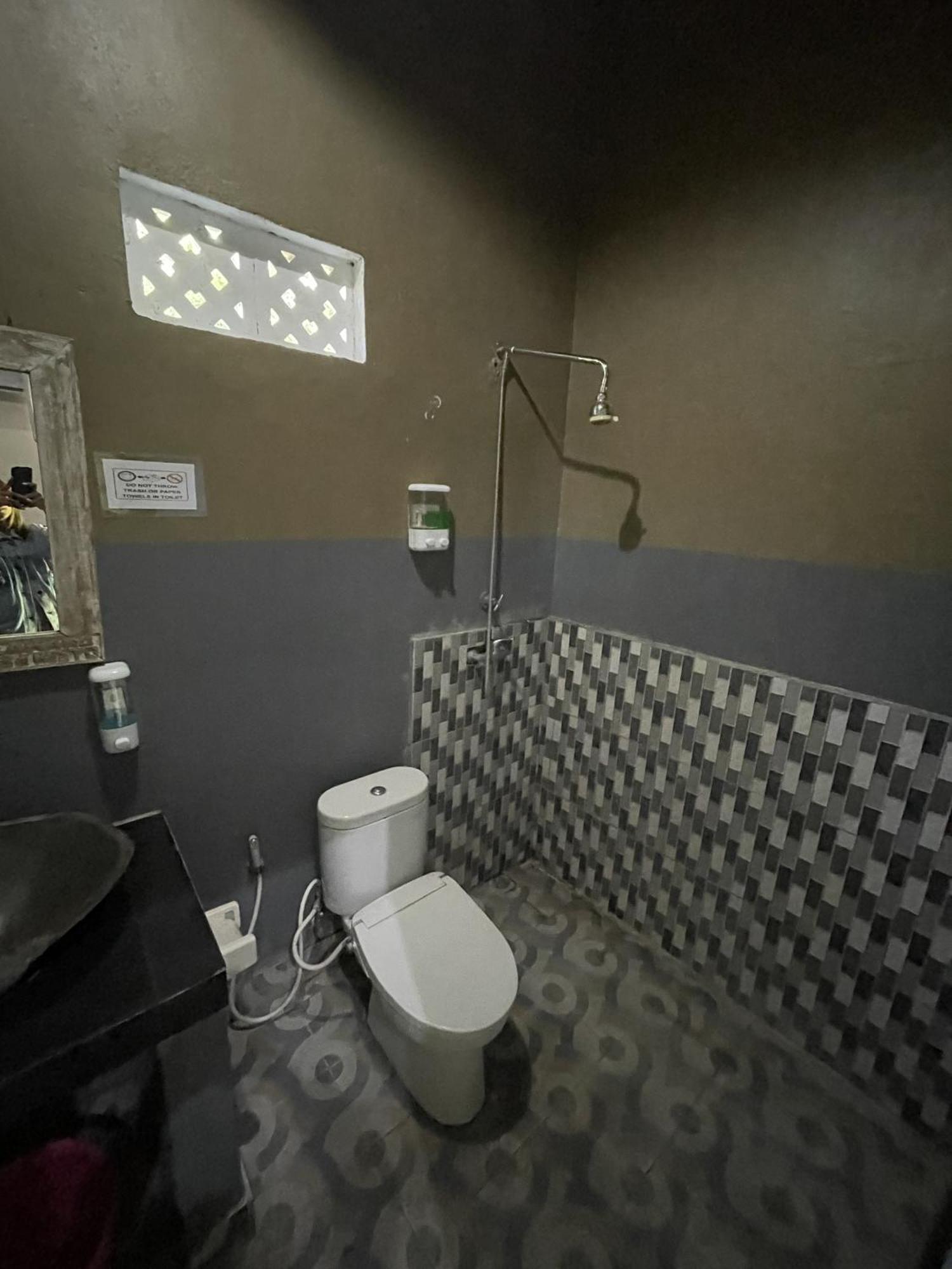 Pedidi Penida Hostel Batununggul Exteriör bild