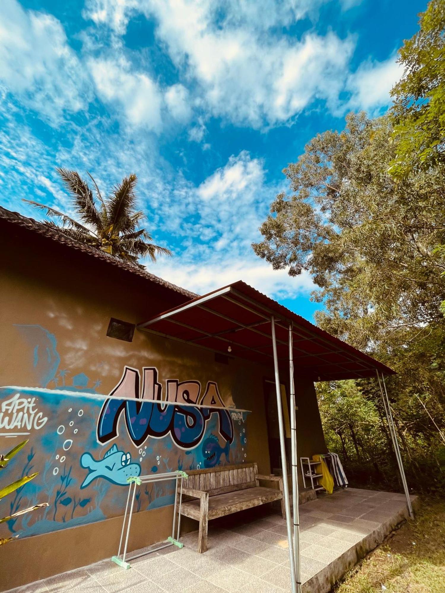 Pedidi Penida Hostel Batununggul Exteriör bild