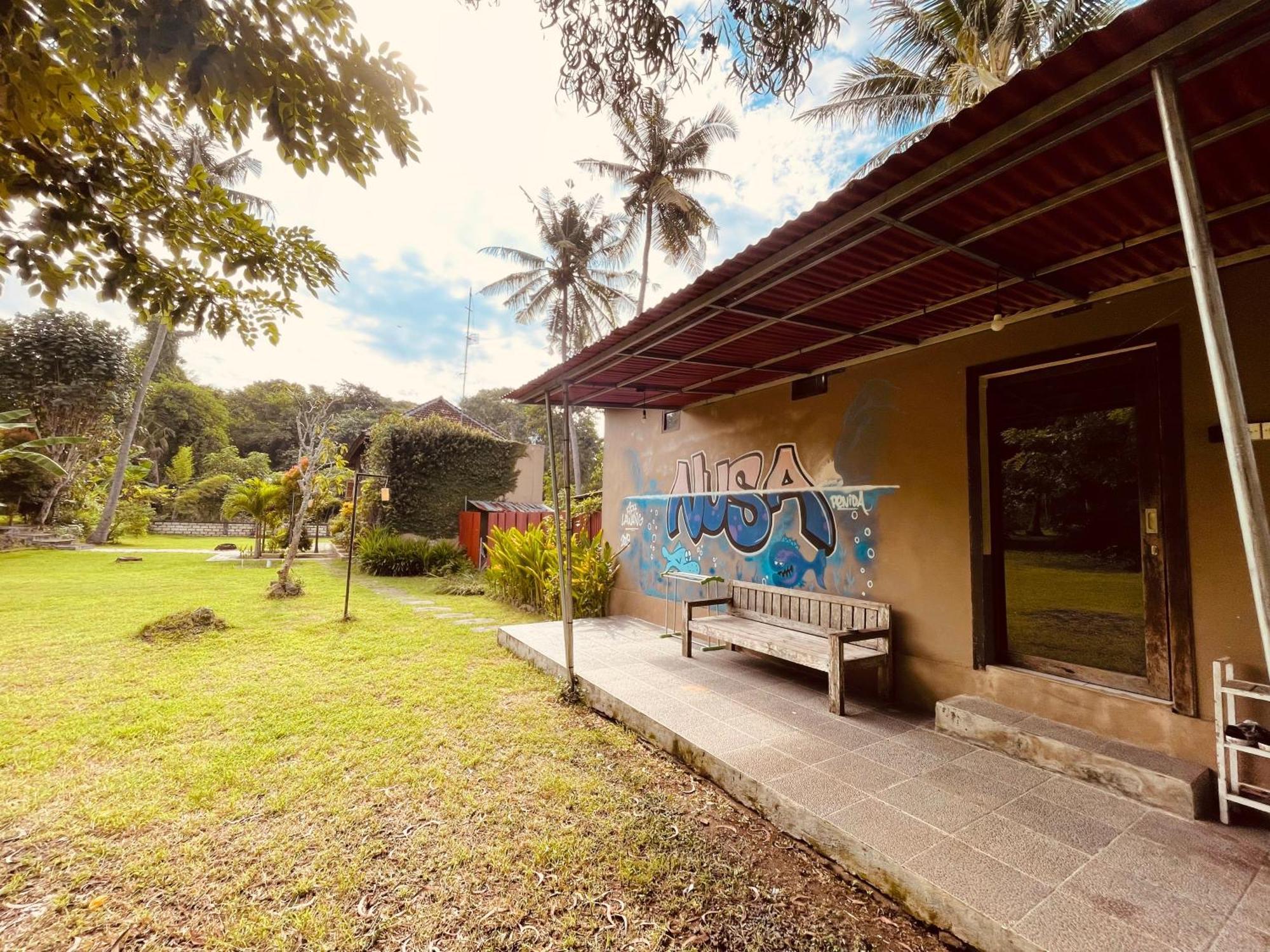 Pedidi Penida Hostel Batununggul Exteriör bild