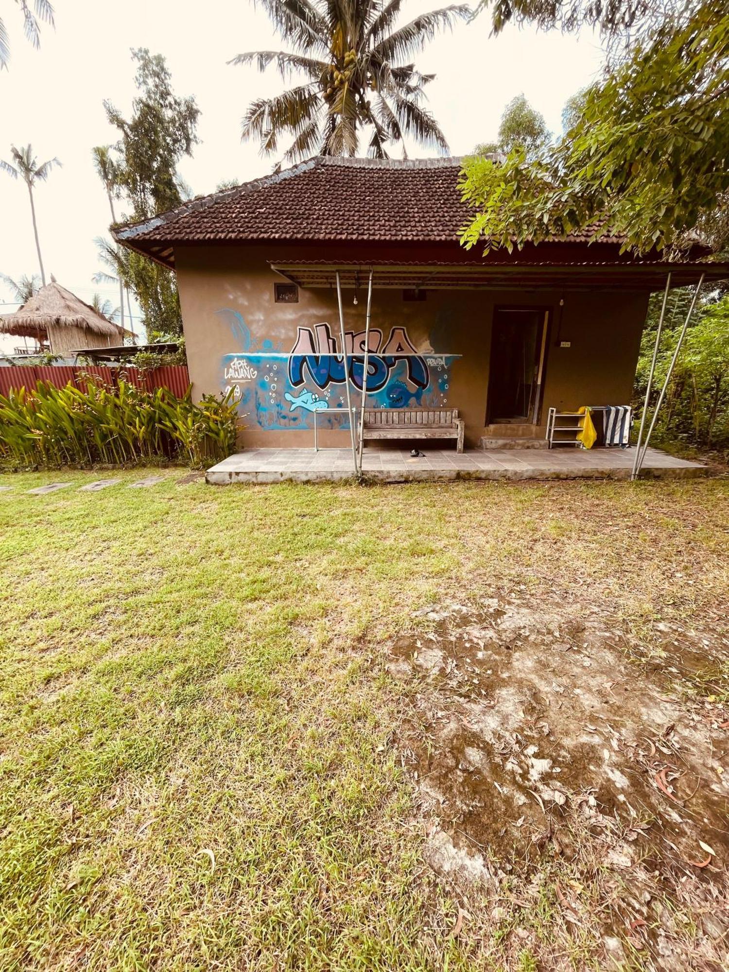 Pedidi Penida Hostel Batununggul Exteriör bild