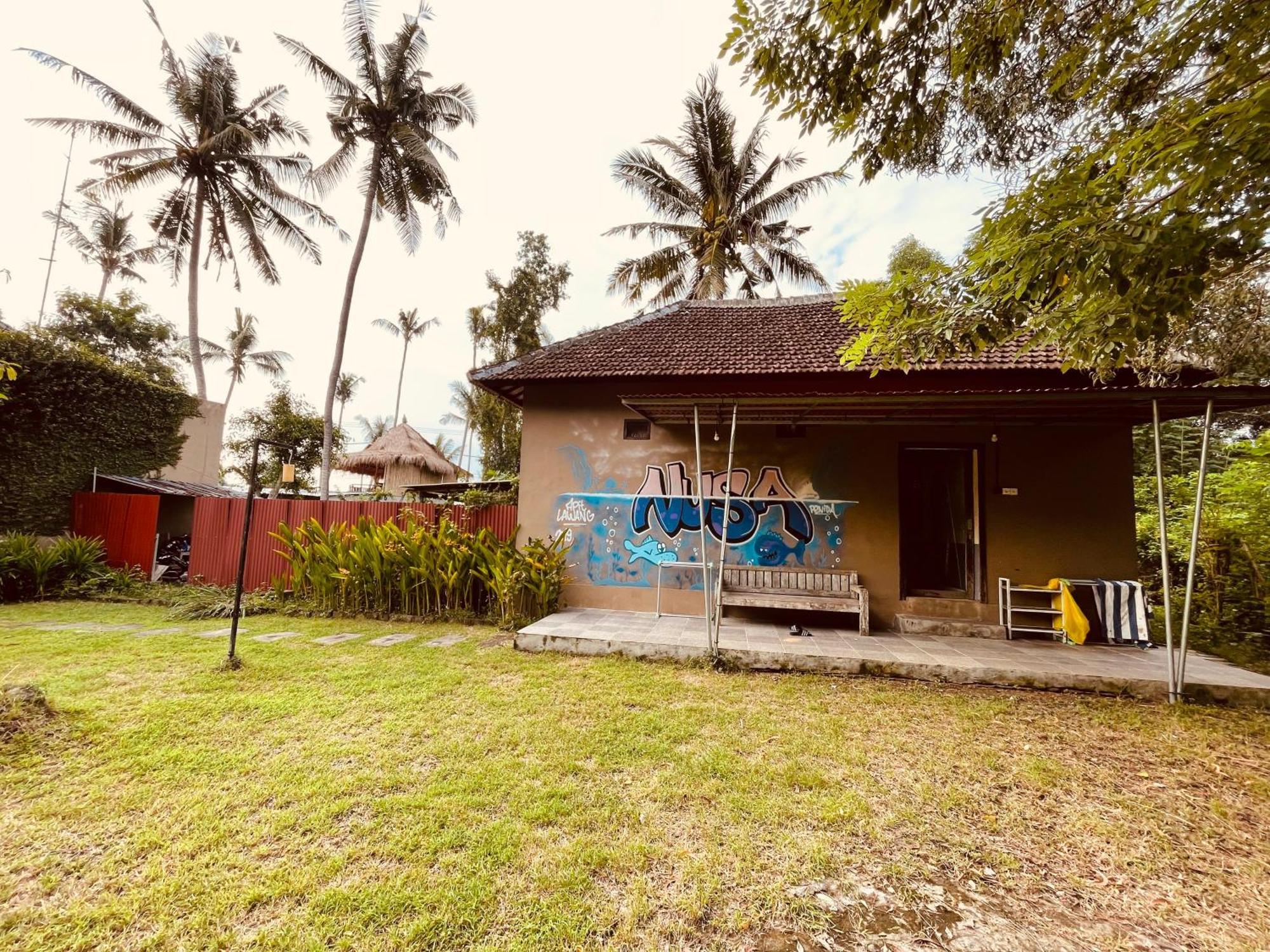Pedidi Penida Hostel Batununggul Exteriör bild